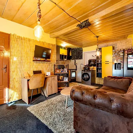 Veliko Tarnovo-Centur-Vintage House-Jacuzzi In The Room-Private Garden * Veliko Tărnovo