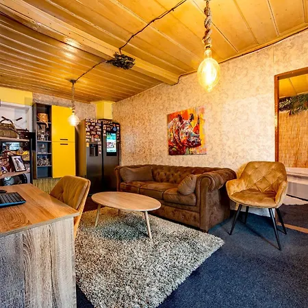 Veliko Tarnovo-Centur-Vintage House-Jacuzzi In The Room-Private Garden Campeggio