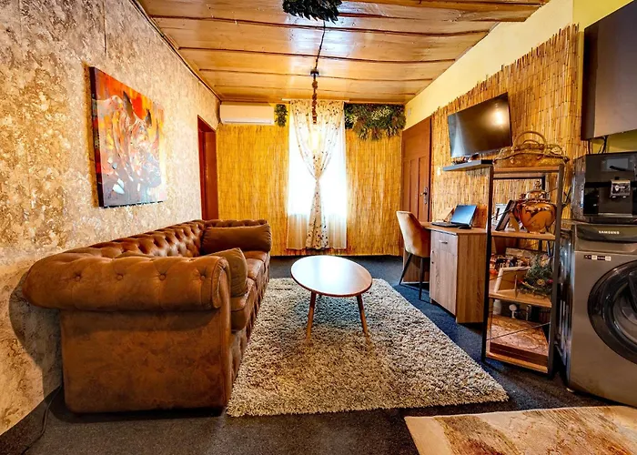 Veliko Tarnovo-Centur-Vintage House-Jacuzzi In The Room-Private Garden