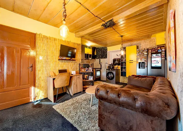 Veliko Tarnovo-Centur-Vintage House-Jacuzzi In The Room-Private Garden * Veliko Tărnovo