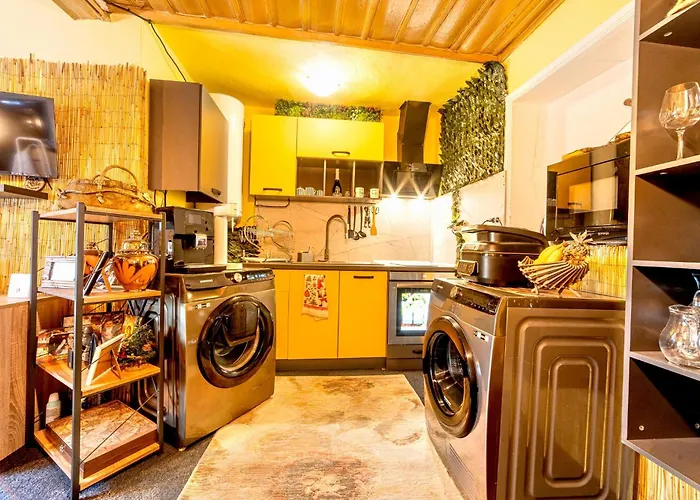 Veliko Tarnovo-Centur-Vintage House-Jacuzzi In The Room-Private Garden Campeggio *